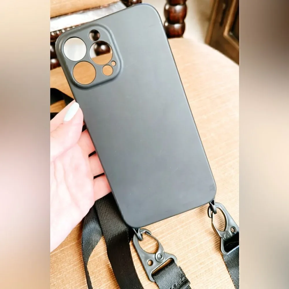 black iphone 13 case